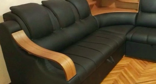 Перетяжка кожаного дивана. Кимовск